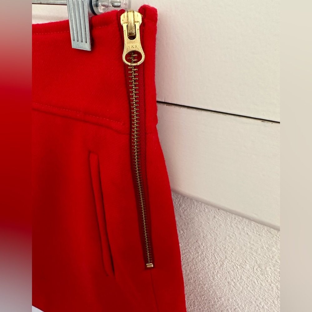 Red wool mini! - Picture 3 of 7